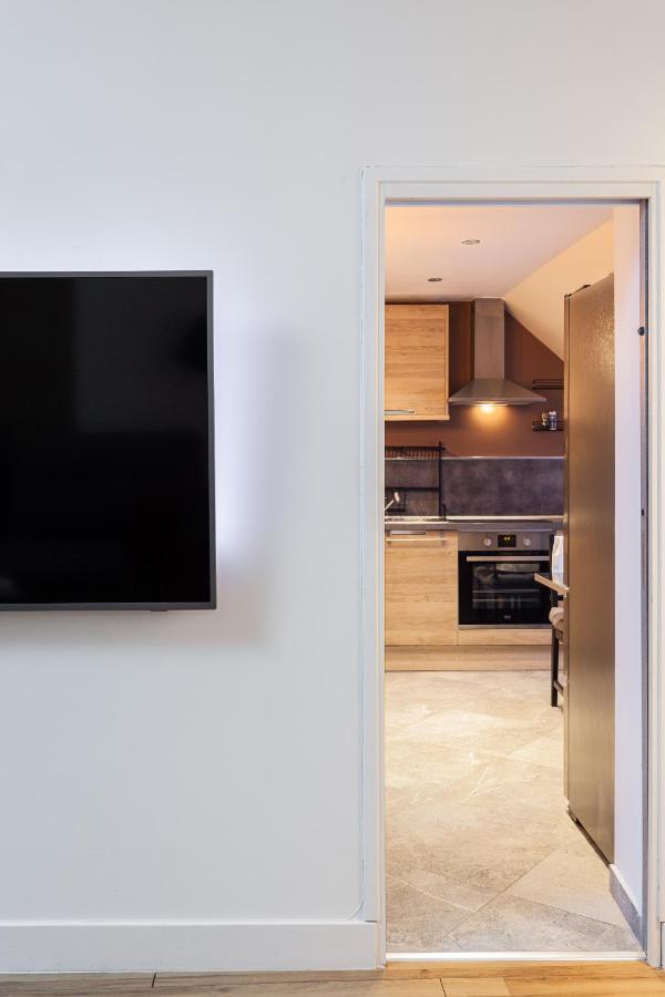 Suite Appart Place Versepuy Шантили Екстериор снимка